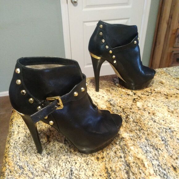 MICHAEL KORS Ailee Studded Black Platform Leather Open Toe Heels Shoes 7.5 - Picture 1 of 12